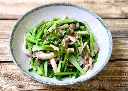 rau cải xanh xào nấm